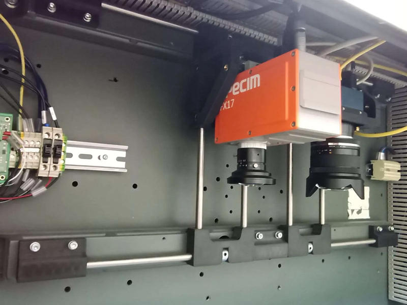 Specim FX17工業(yè)高光譜相機在紡織品分選的應(yīng)用