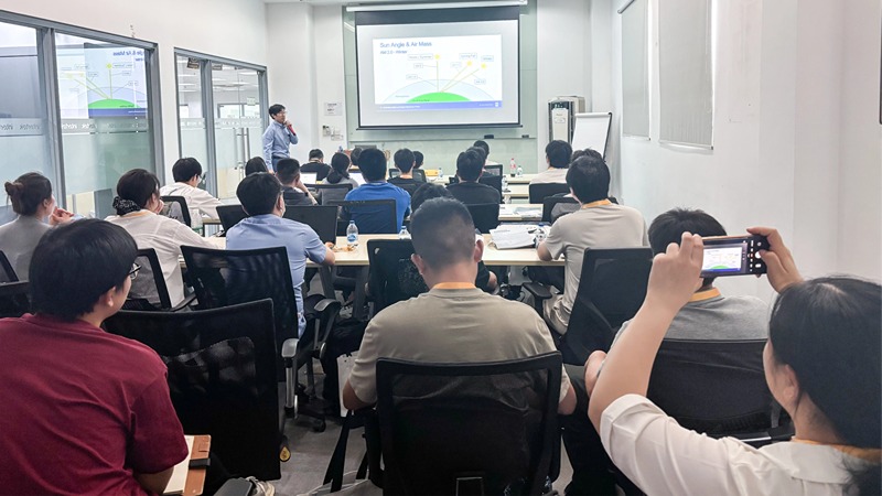 汽車材料耐候老化與光照測試技術(shù)培訓現(xiàn)場照片4